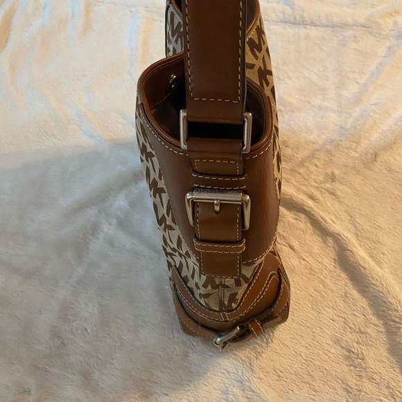 Michael Kors Signature Jacquard Hobo bag - Picture 2 of 5